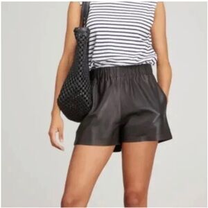 Christian Siriano Women’s Black High Waist Faux Leather Shorts. M. SKU 609